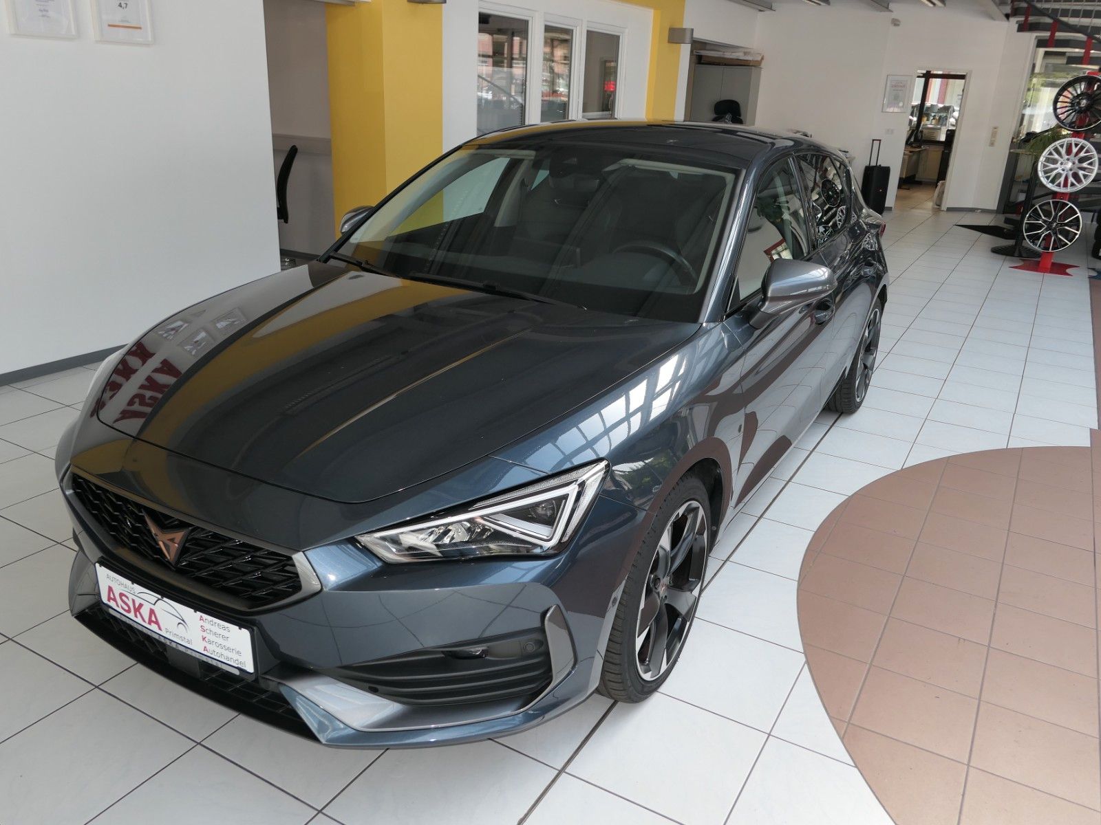 Fahrzeugabbildung CUPRA Leon 1.5 eTSI DSG*NAVI*RFK*dig.Cockpit*LM18"
