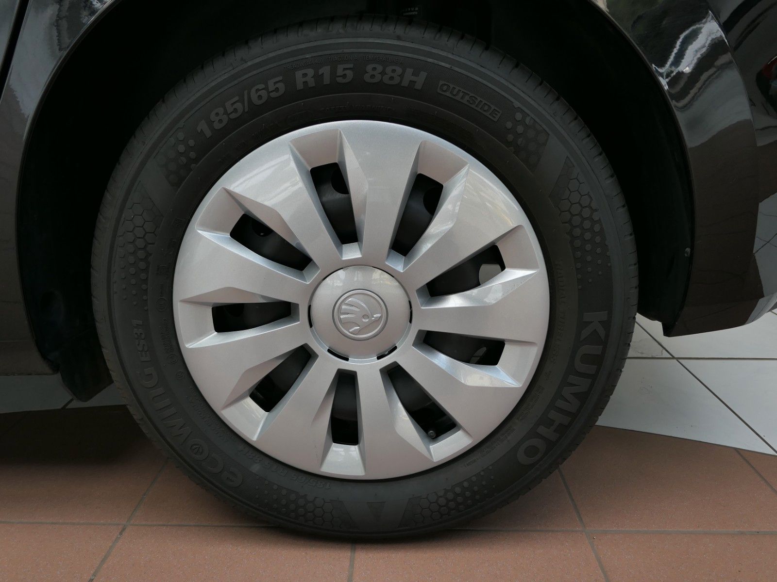 Fahrzeugabbildung SKODA Fabia Active Klima*4Türen*PDC*schwarzmet*ISO-Fix