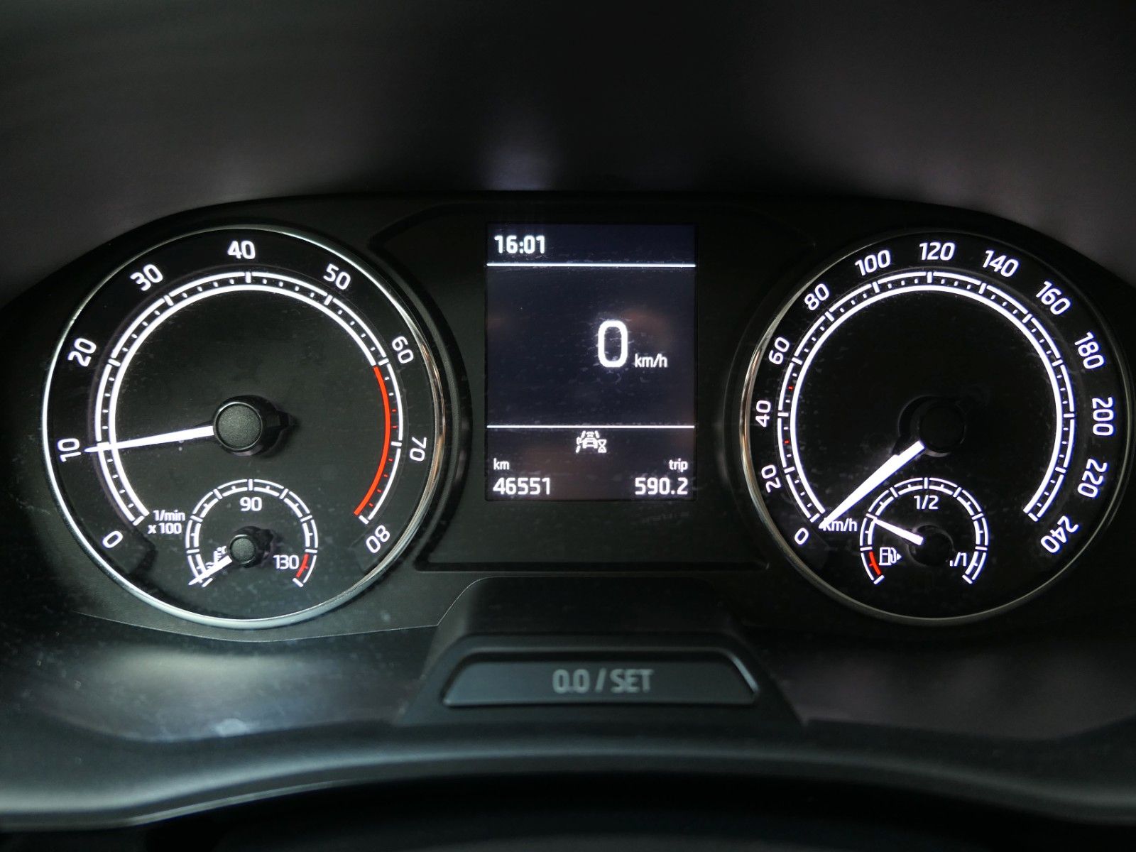 Fahrzeugabbildung SKODA Fabia Active Klima*4Türen*PDC*schwarzmet*ISO-Fix