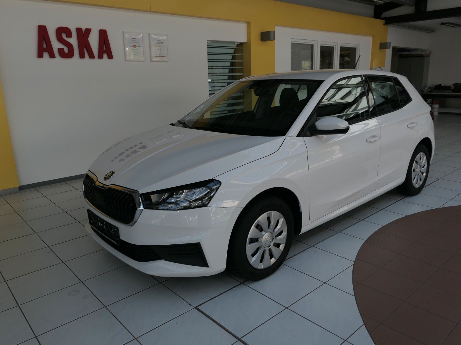 SKODA Fabia Active 4 Türen * LED * PDC * TOP Zustand
