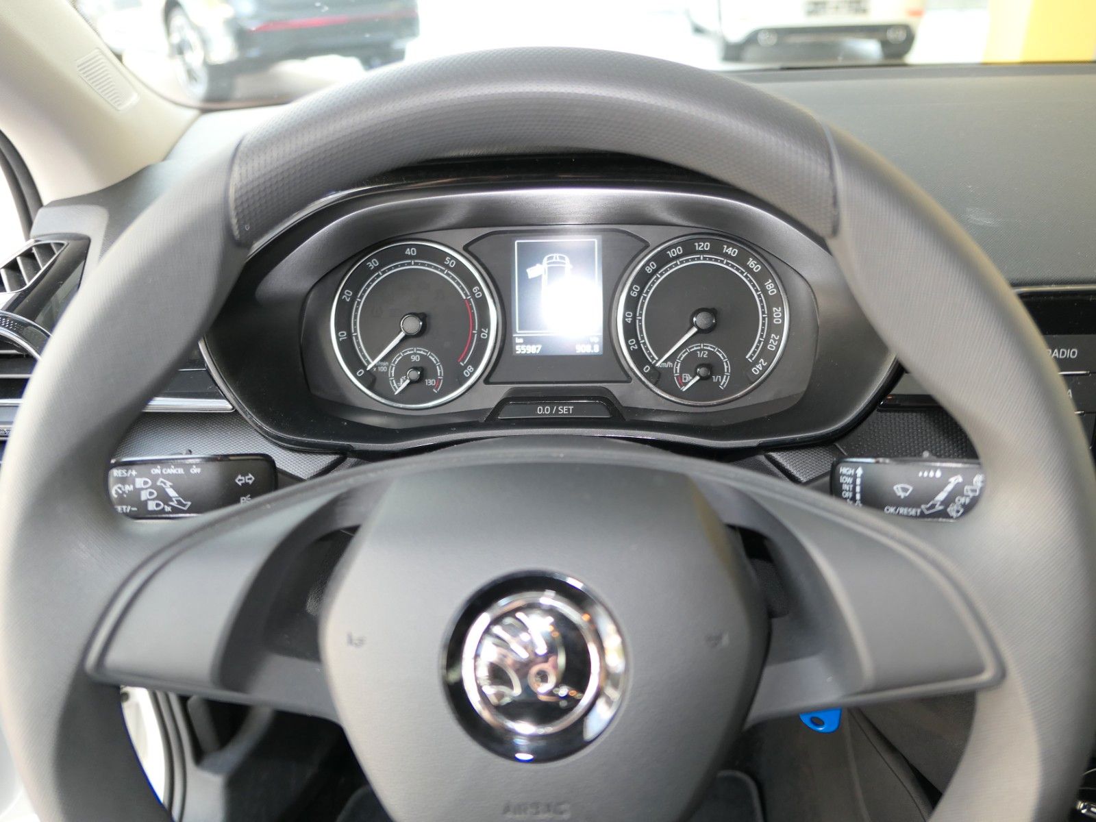 Fahrzeugabbildung SKODA Fabia Active 4 Türen * LED * PDC * TOP Zustand