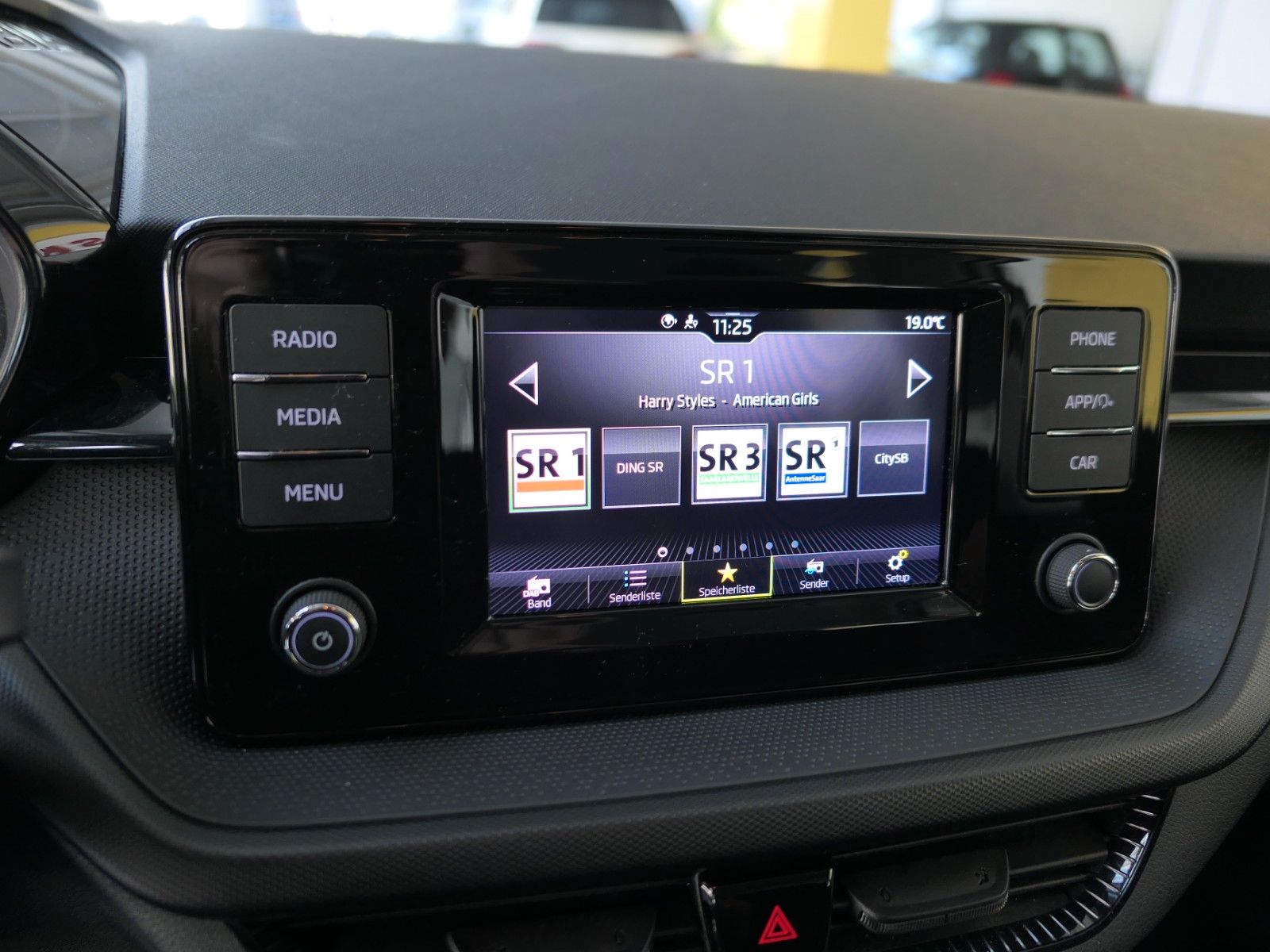 Fahrzeugabbildung SKODA Fabia Active 4 Türen * LED * PDC * TOP Zustand