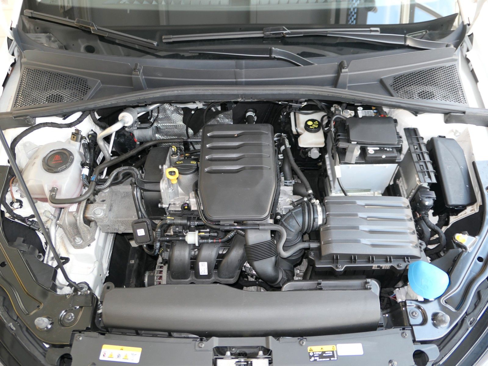 Fahrzeugabbildung SKODA Fabia Active 4 Türen * LED * PDC * TOP Zustand