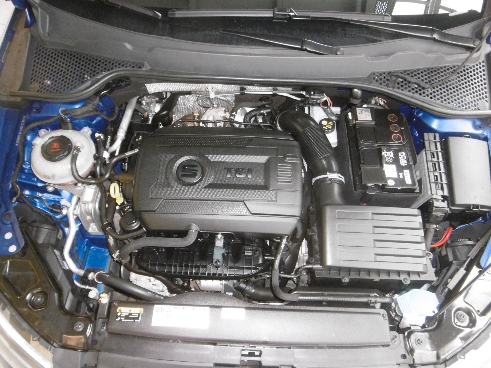 Fahrzeugabbildung SEAT Leon FR 1.8 TSI  DSG*NAVI*LM18",Panoramadach